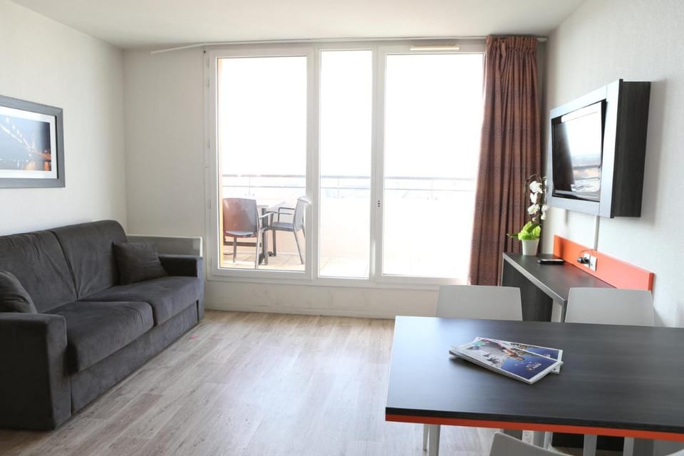 Adonis Paris Sud Apartment hotel in Chevilly Larue