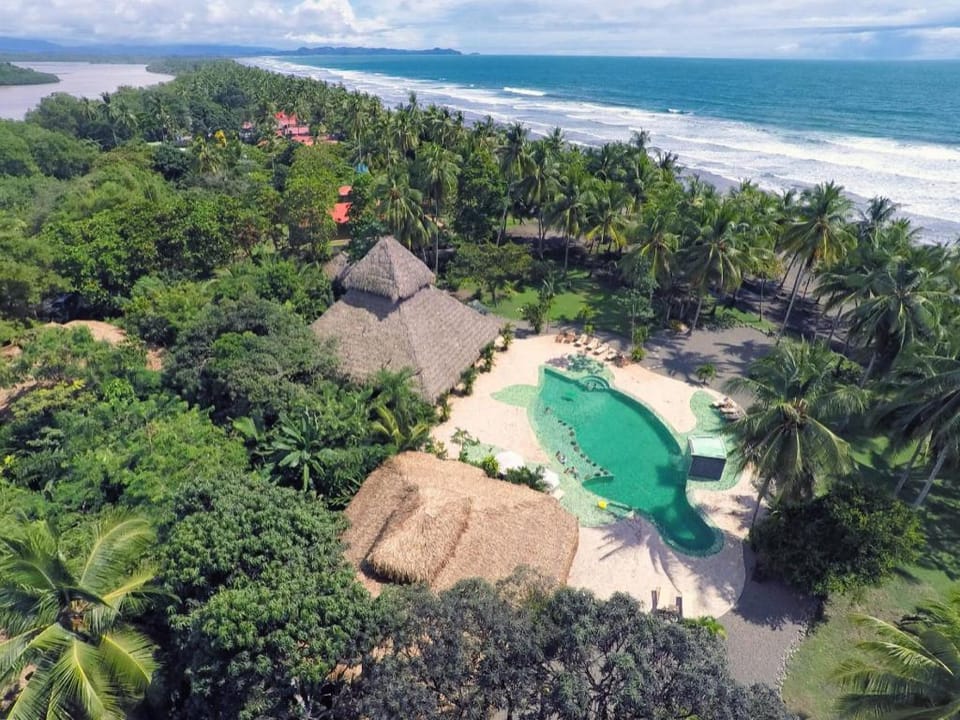 CLANDESTINO BEACH RESORT Hotel in San José Province