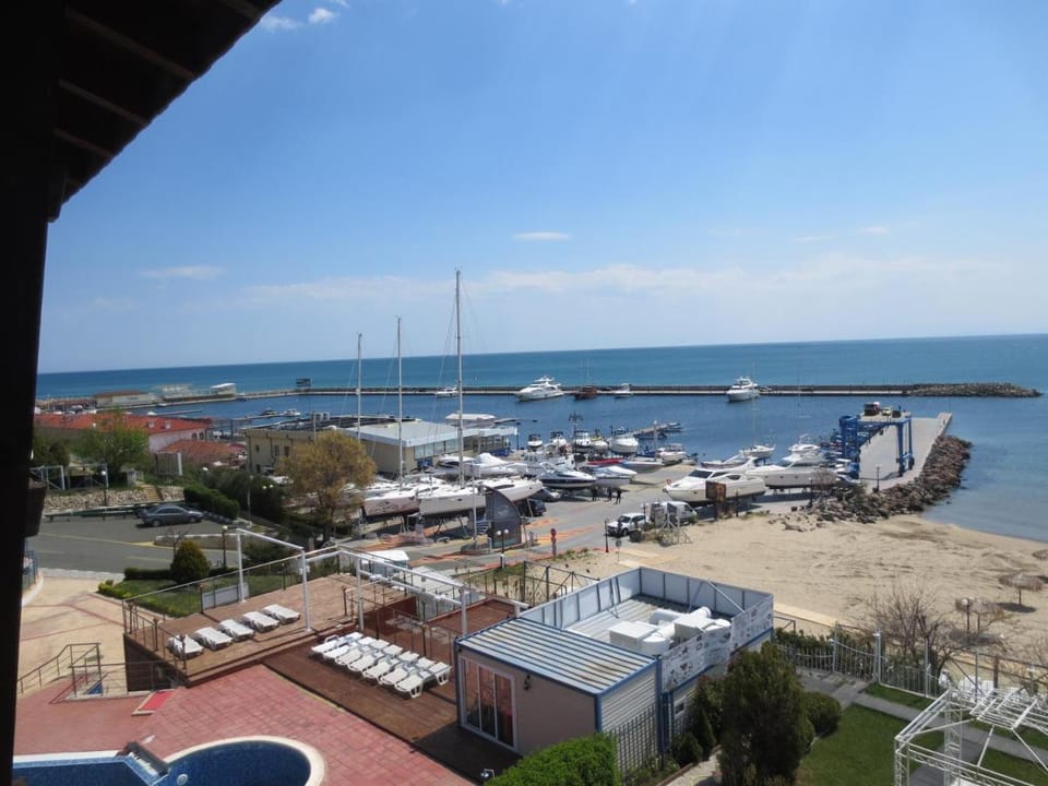 Top Complex Apartment in Burgas Province
