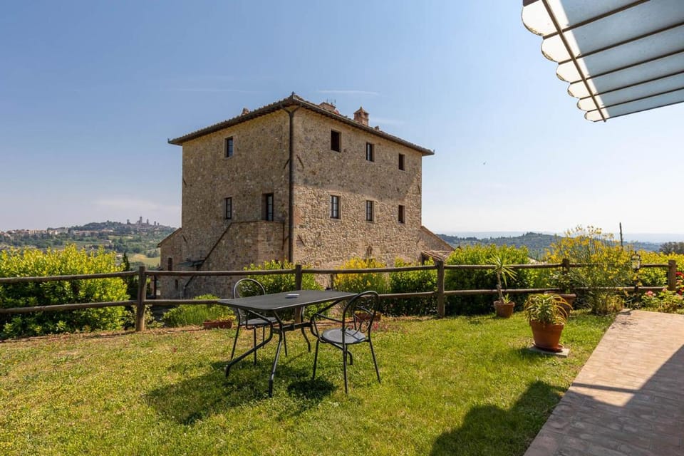 Agriturismo Il Casolare Di Bucciano Farm Stay in Tuscany