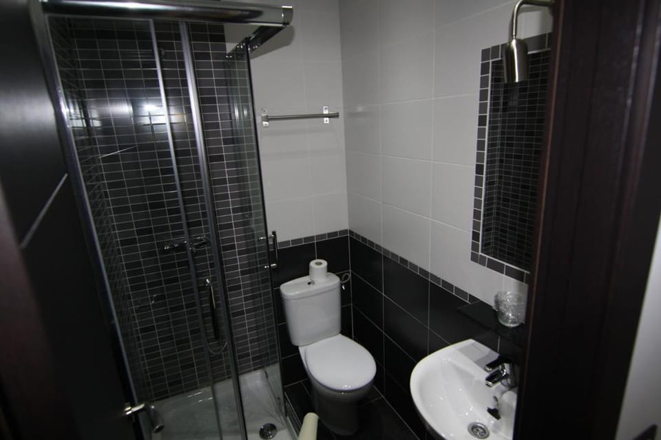 Hostal MH Fuencarral Bed and Breakfast in Centro