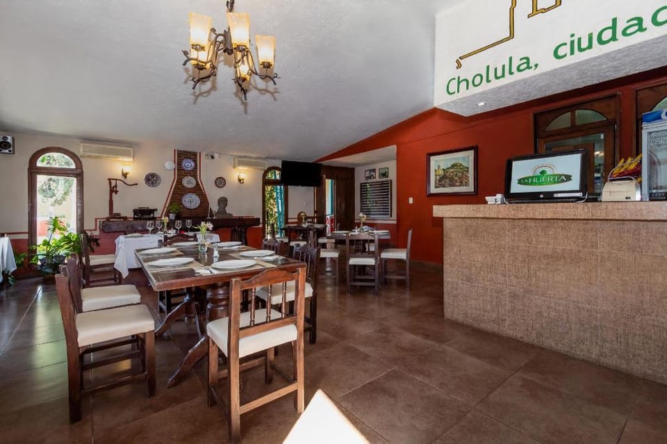 Collection O Hotel La Huerta Golf & Hotel, Cholula Hotel in Cholula