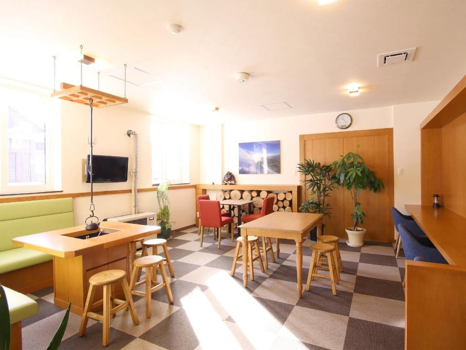 Lodge Koropokkuru Bed and Breakfast in Niseko
