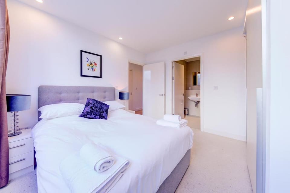 Cleyro Serviced Apartments - Finzels Reach Apartment in Bristol