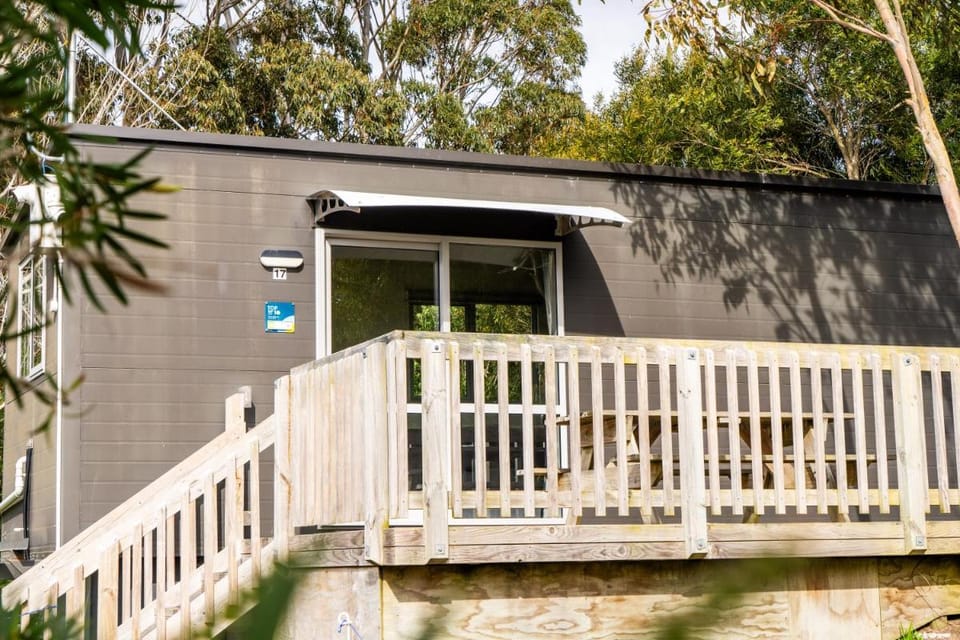Ahipara TOP 10 Holiday Park Campground/ 
RV Resort in Northland