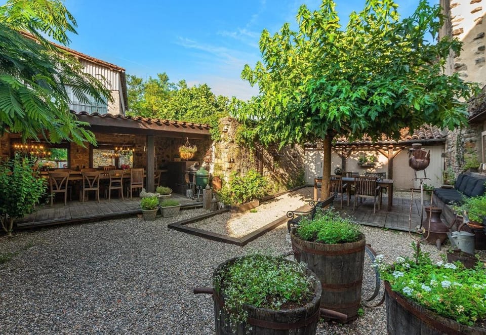 La Maison au Puits Vacation rental in Cordes-sur-Ciel