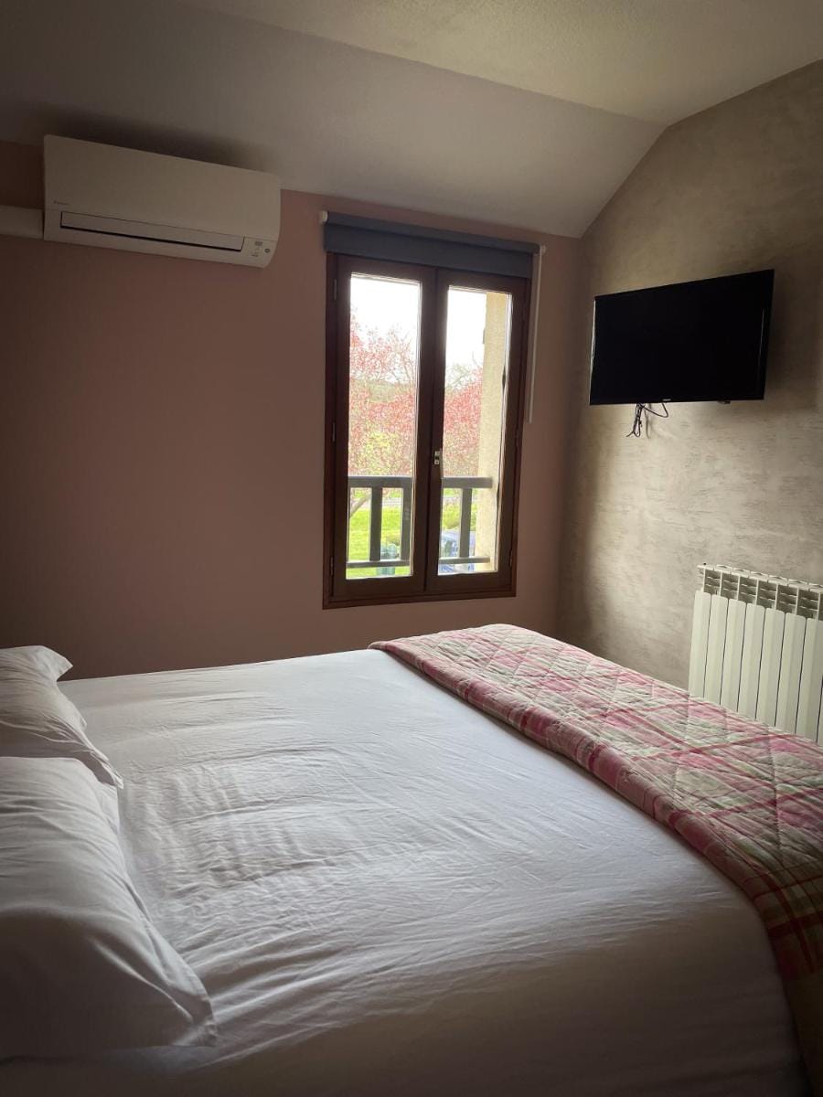 Maison Legate "Hôtel Le Baudiere & Spa" Hotel in Auvergne-Rhône-Alpes