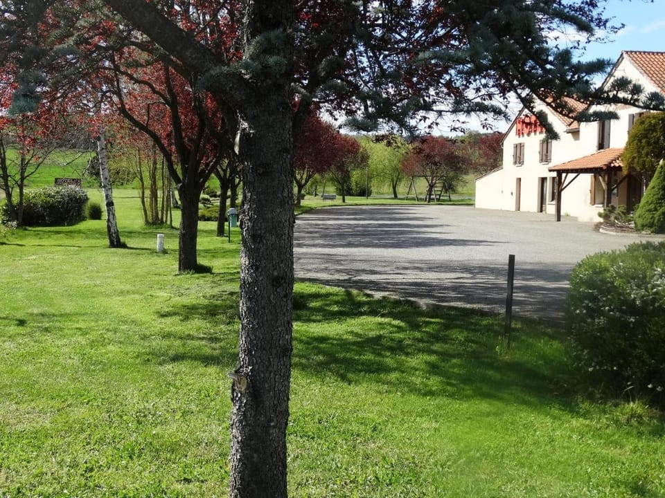 Maison Legate "Hôtel Le Baudiere & Spa" Hotel in Auvergne-Rhône-Alpes