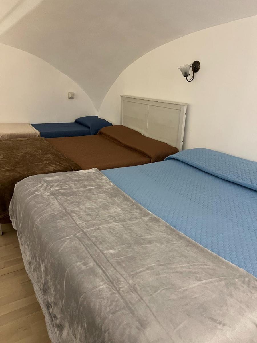 B&B La Dimora Di Nettuno Bed and Breakfast in Naples