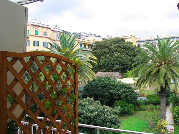 B&B La Dimora Di Nettuno Bed and Breakfast in Naples