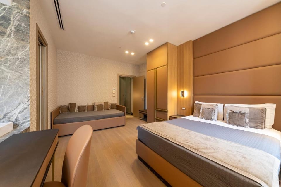 San Carlo Suite Bed and Breakfast in Rome