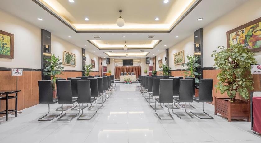 OYO 1090 Hotel Anging Mammiri Makassar Hotel in Indonesia