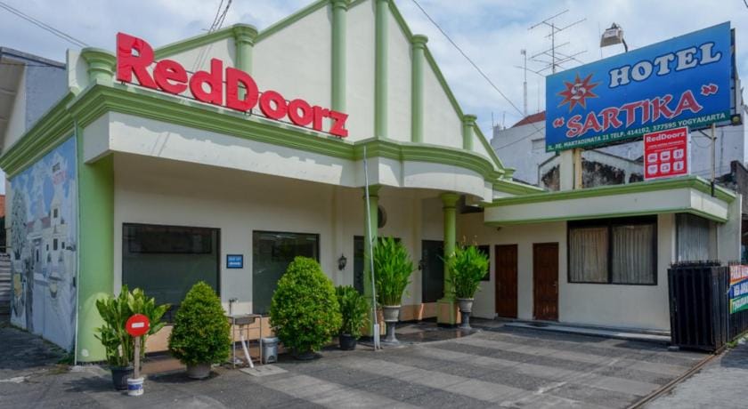 RedDoorz @ Hotel Sartika Yogyakarta Hotel in Yogyakarta