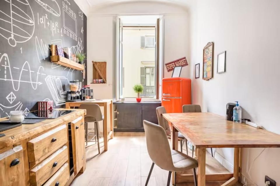Apartments Chic Torino Centro porta nuova Bed and Breakfast in Turin