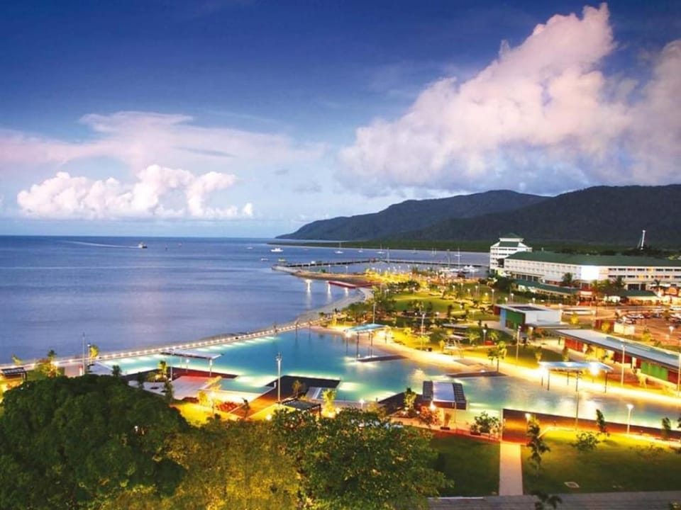 Acacia Court Hotel Hotel in Cairns