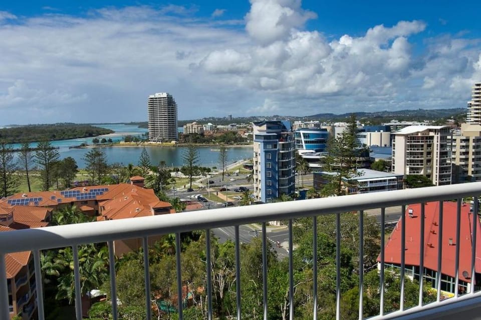 Greenmount Beach Resort Hotel in Tweed Heads