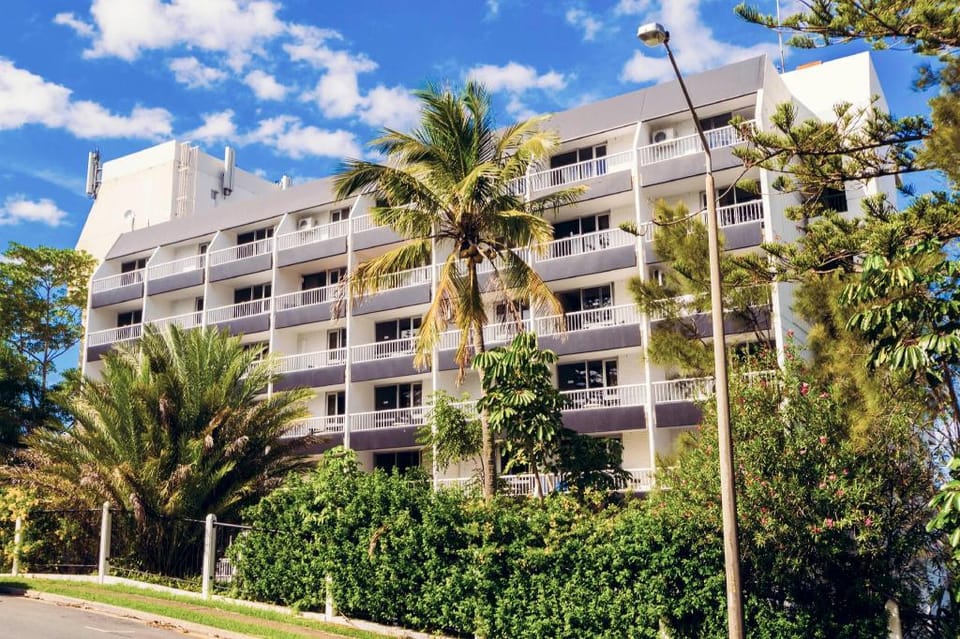 Greenmount Beach Resort Hotel in Tweed Heads