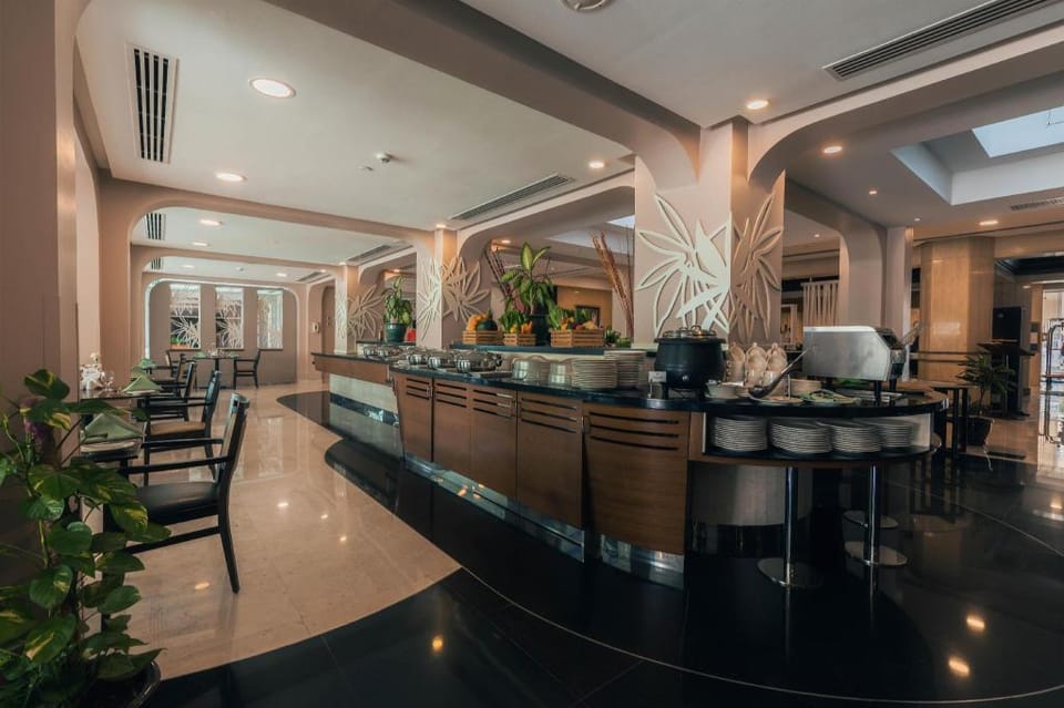 Golden Tulip Bahrain Hotel in Manama