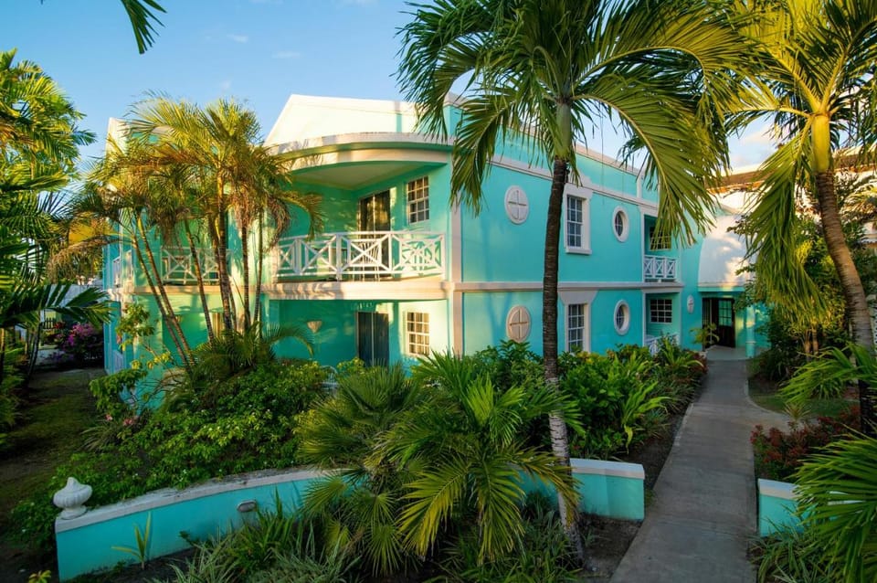 Dover Beach Hotel Hotel in Oistins
