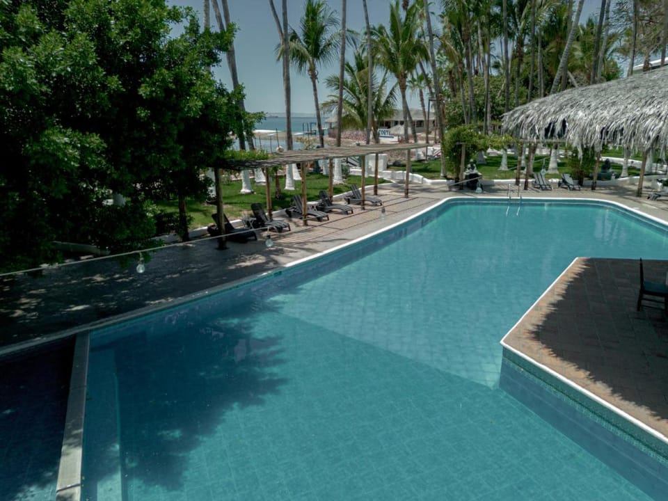Hotel La Concha Beach Resort Hotel in Baja California Sur