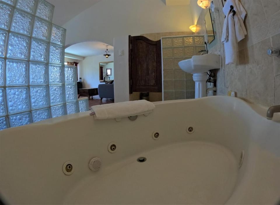 Hotel La Concha Beach Resort Hotel in Baja California Sur