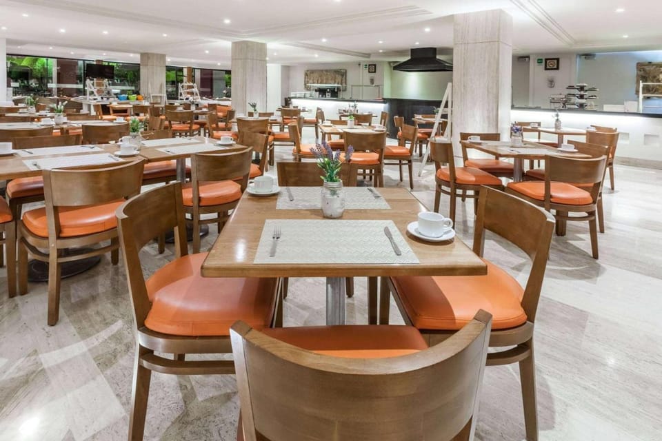 Ramada Plaza by Wyndham Leon Hotel in Leon