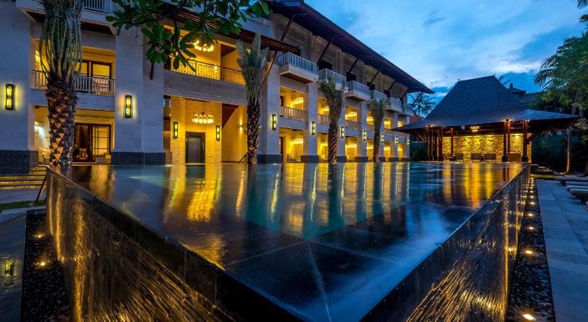 Puri Santrian Beach Resort & Spa Hotel in Denpasar