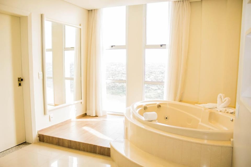 Wyndham Golden Foz Suítes Hotel in Foz do Iguaçu