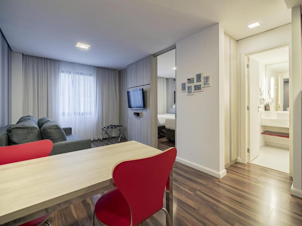 Mercure Sao Paulo Times Square Hotel in Sao Paulo City