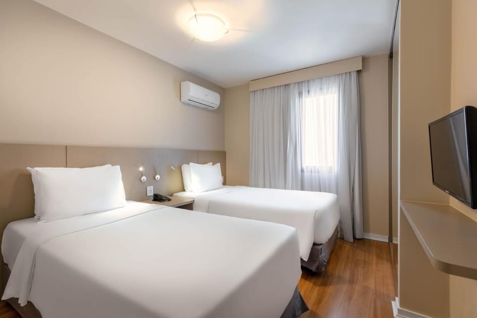 Mercure Sao Paulo Moema Hotel in Sao Paulo City