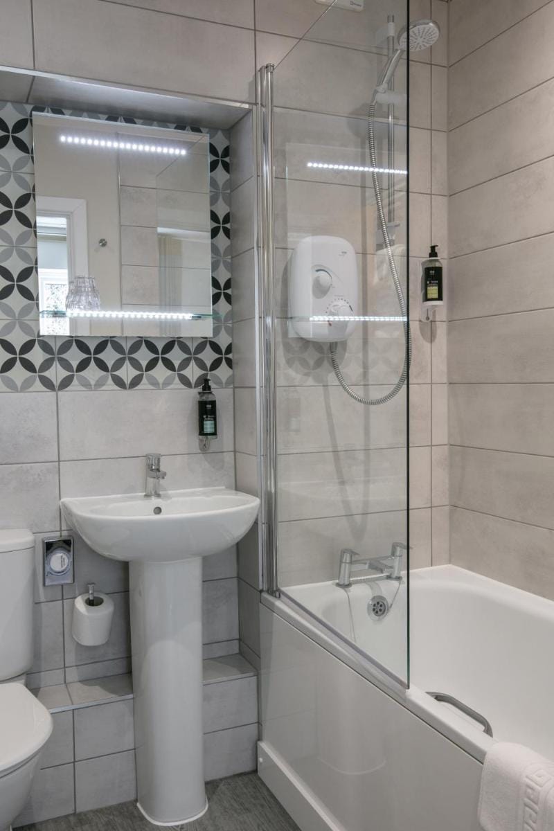 Best Western Compass Inn Hotel in England
