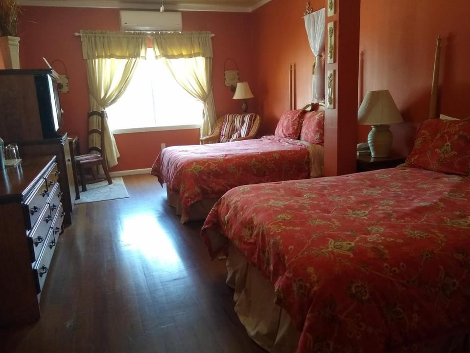 The Great House Inn Hotel in Belize City