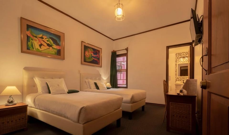 Fleur de Lys Hotel in San Jose