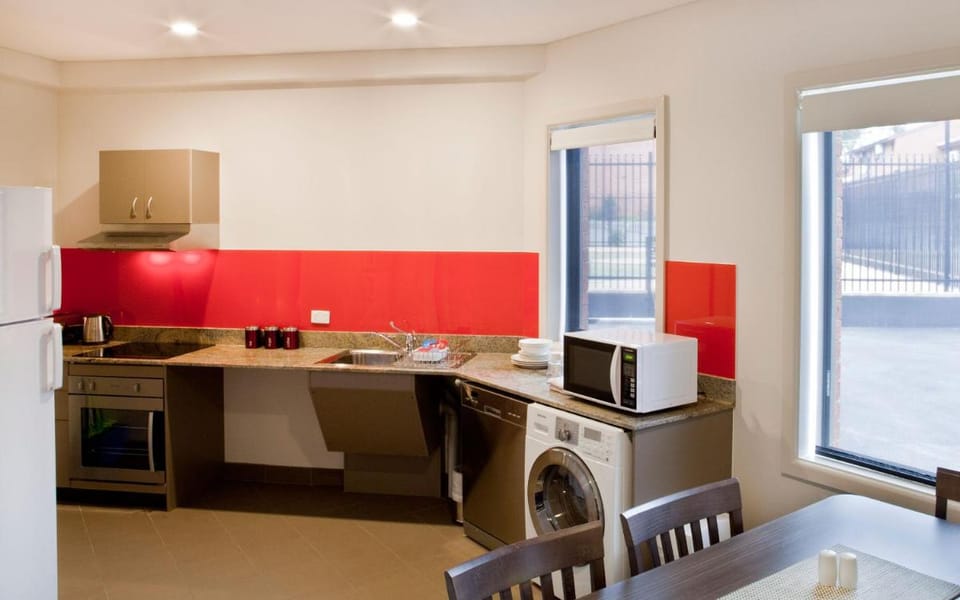Hunts Hotel Liverpool Hotel in Casula