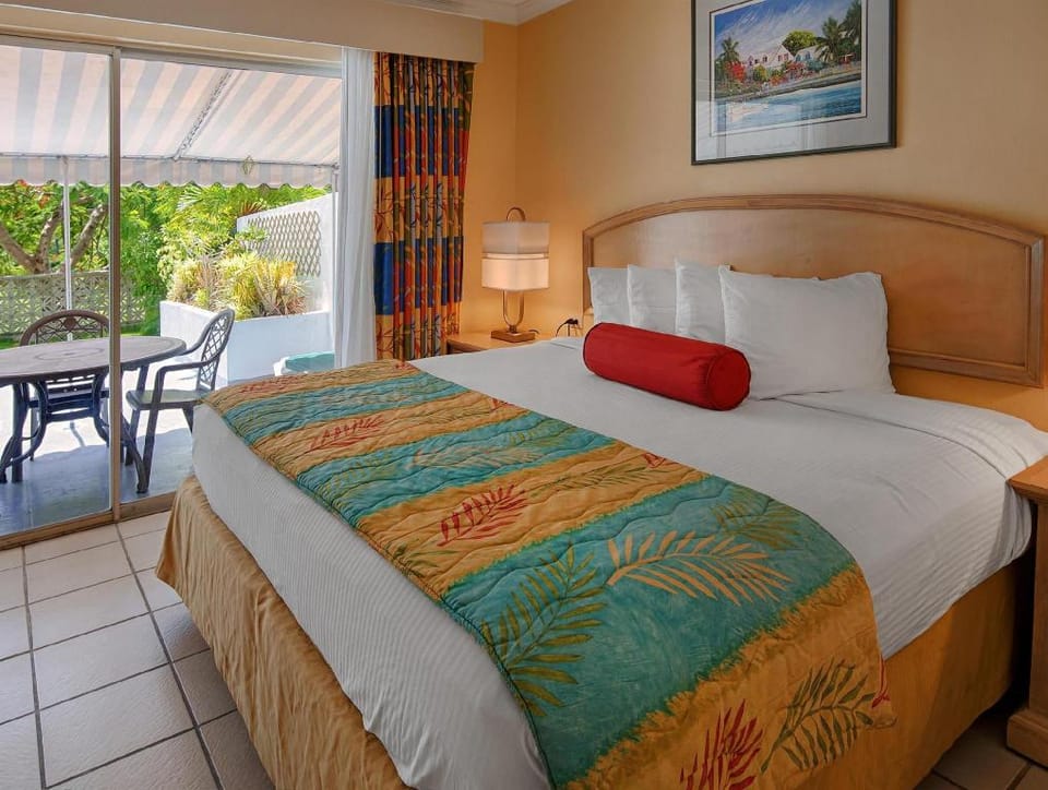 Bay View Suites Paradise Island Hotel in Nassau