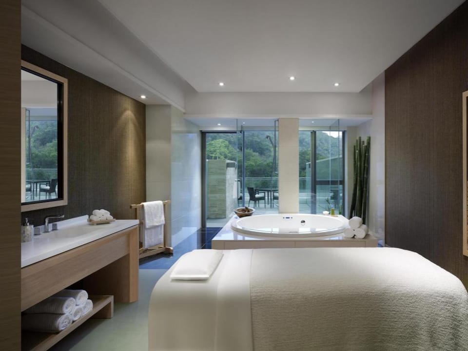 Hyatt Regency Hong Kong, Sha Tin Resort in Hong Kong