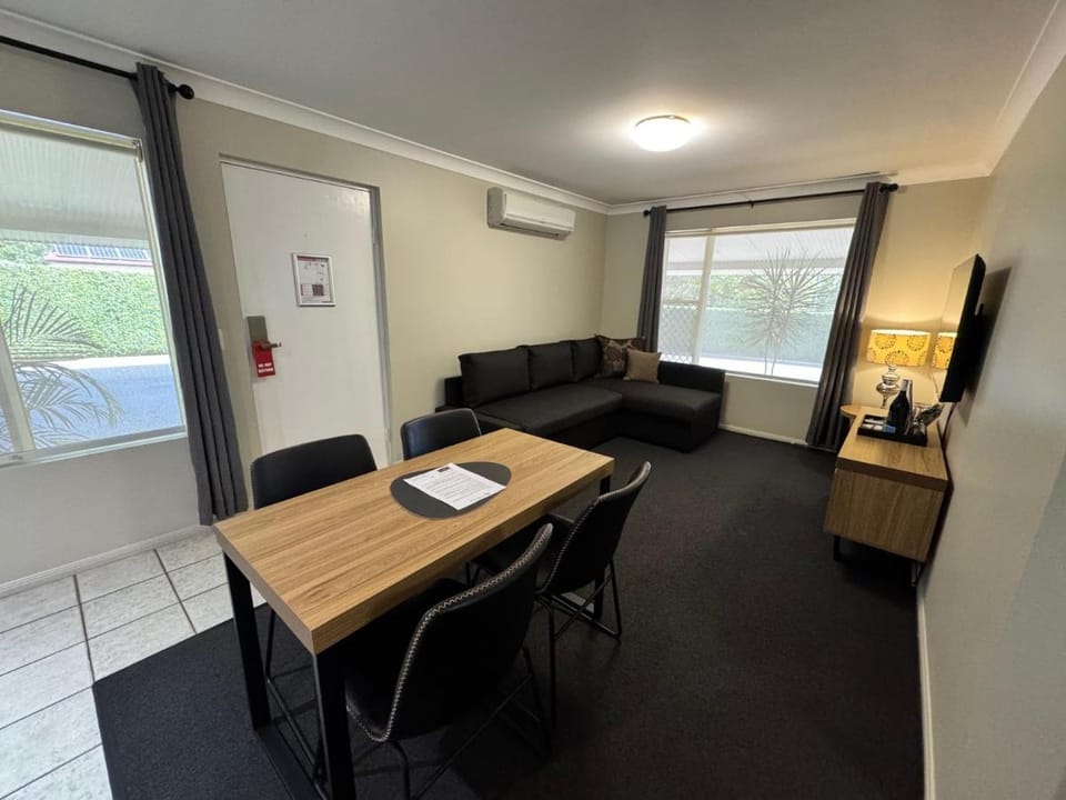 Ambassador On Ruthven Motel in Toowoomba