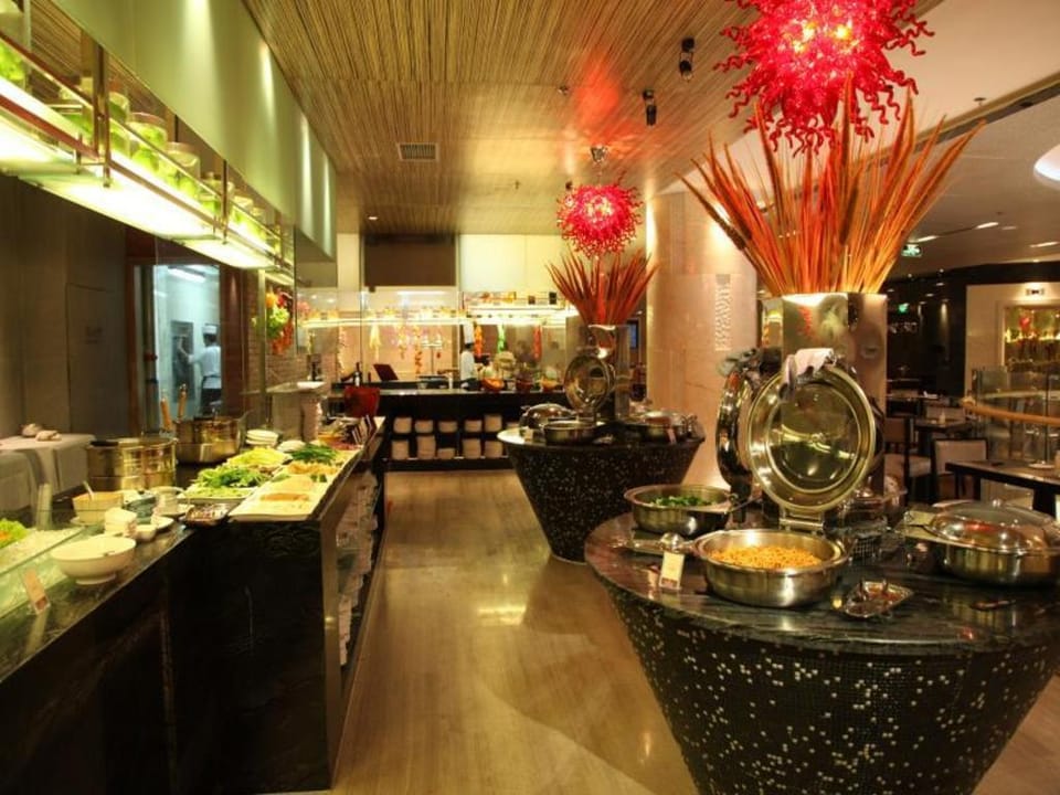 Ramada by Wyndham Xi'an Bell Tower Hotel in Xian