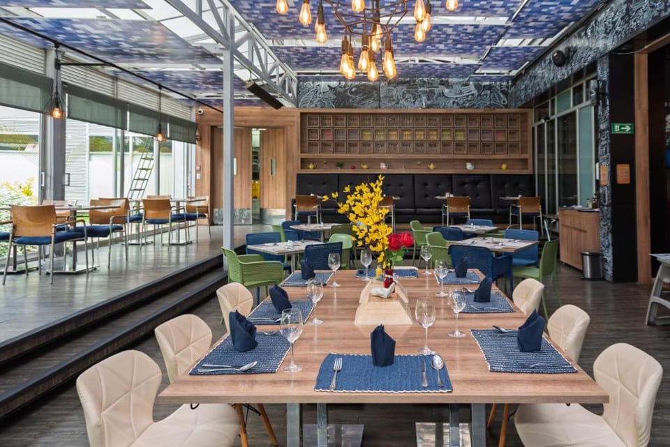 Aloft Bogota Airport Hotel in Bogota