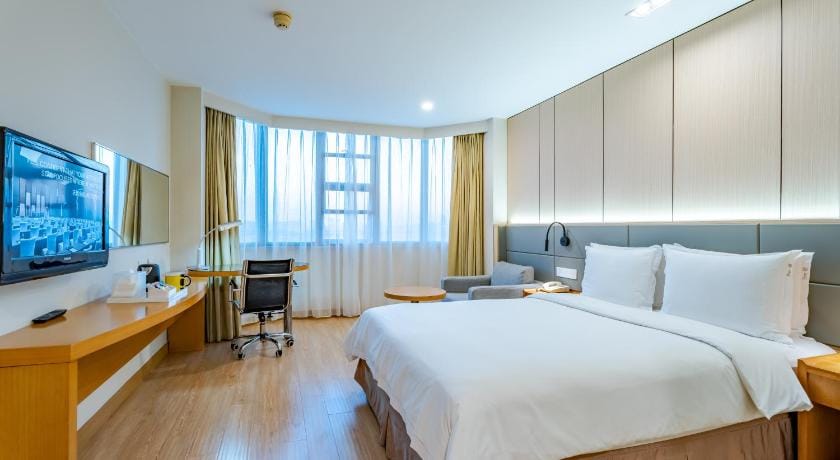 Holiday Inn Express Shanghai Jinqiao Central By IHG Hotel in Shanghai