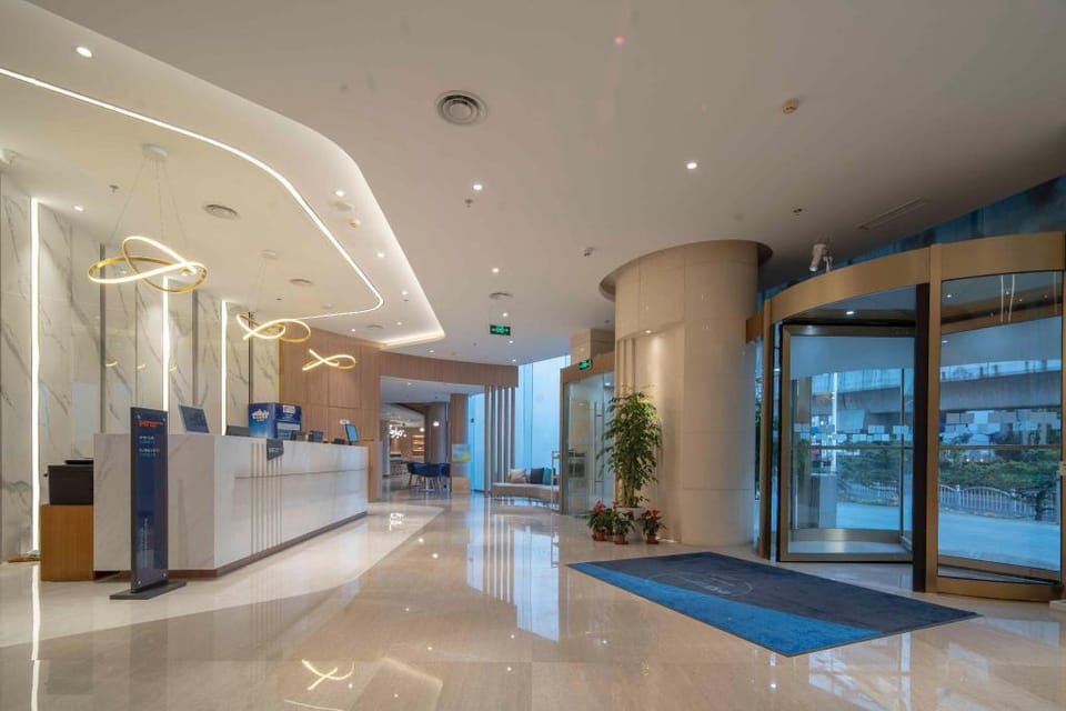 Holiday Inn Express Shanghai Jinqiao Central By IHG Hotel in Shanghai
