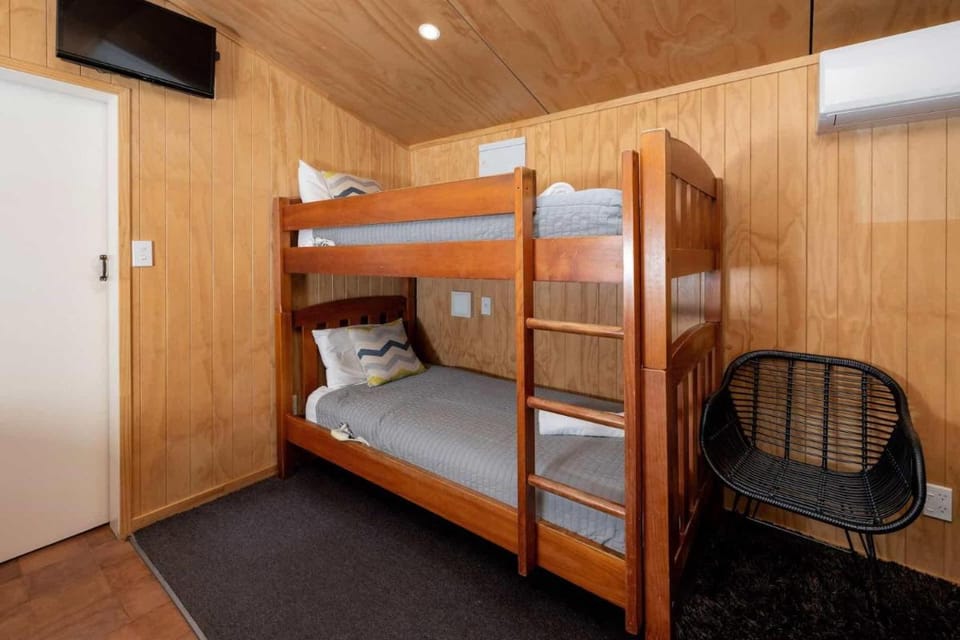 Queenstown Top 10 Holiday Park Campground/ 
RV Resort in Queenstown