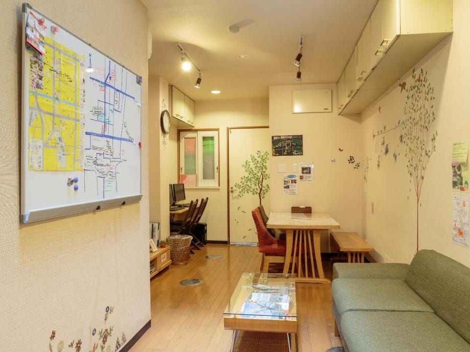 Kyoto Hana Hostel Bed and Breakfast in Kyoto