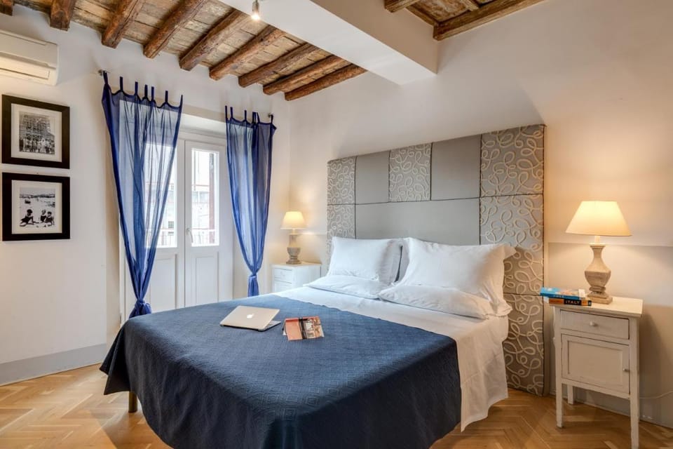 The Bluehostel Bed and Breakfast in Rome