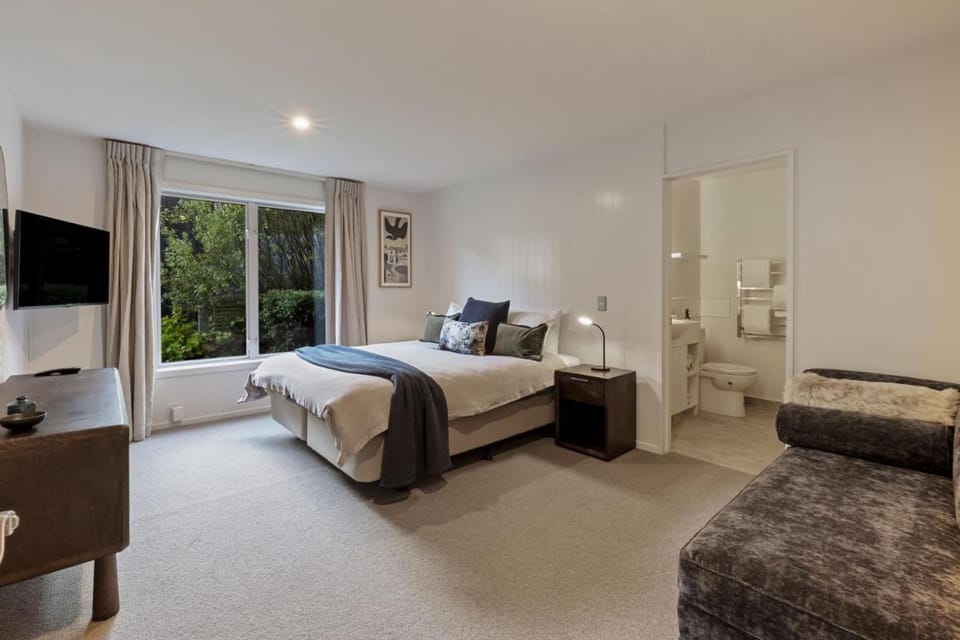 Queenstown House Boutique Bed & Breakfast and Apartments Bed and Breakfast in Queenstown