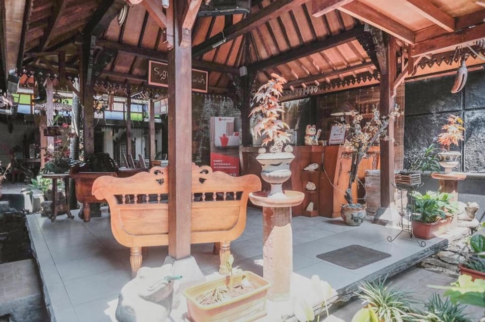 RedDoorz near Galeria Mall 2 Bed and Breakfast in Yogyakarta