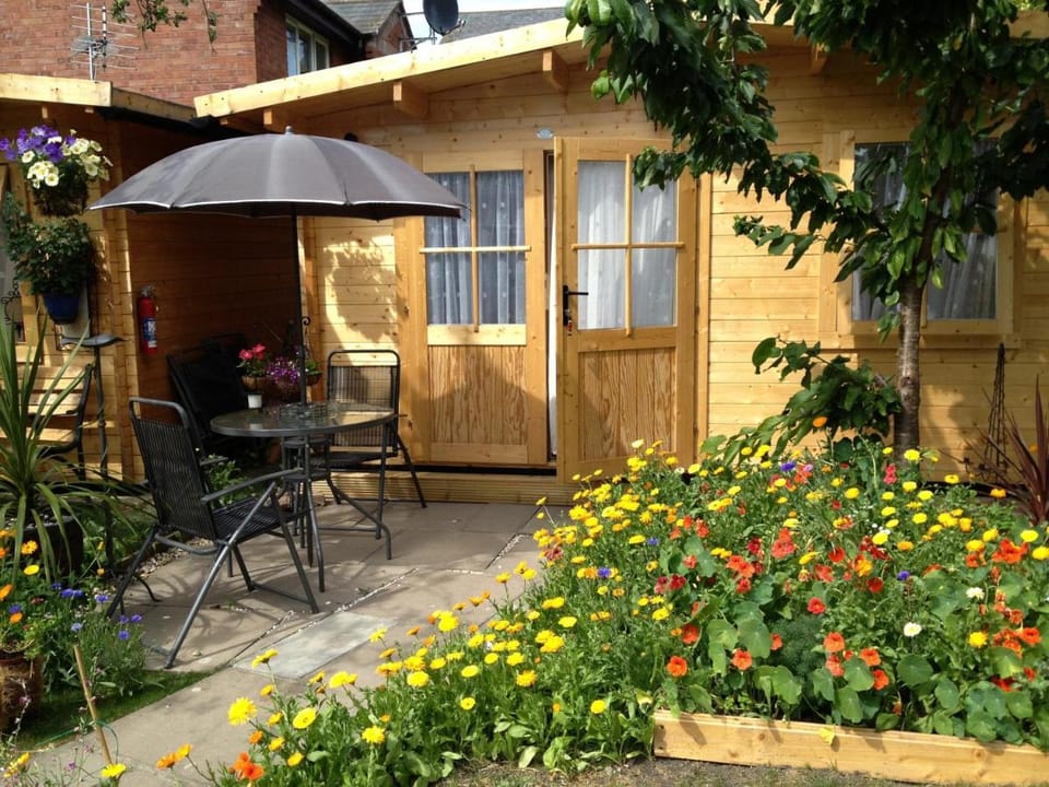Alice Guest house Bed and Breakfast in Cheltenham