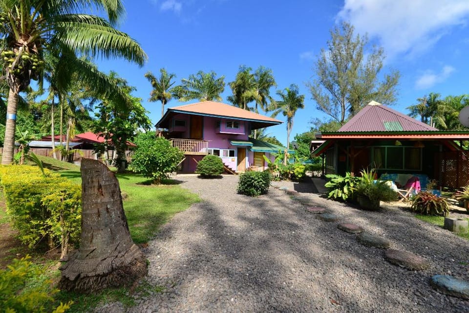 Marks Place Moorea Hotel in Moorea-Maiao
