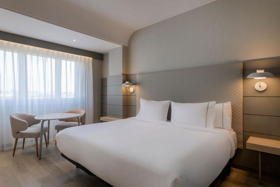AC Hotel by Marriott Carlton Madrid Hotel in Centro