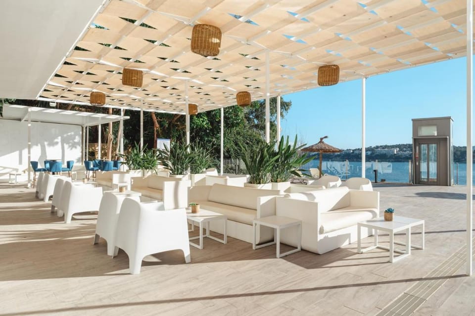 Bahia Principe Coral Playa - Adults Only Hotel in Carrer Torrenova